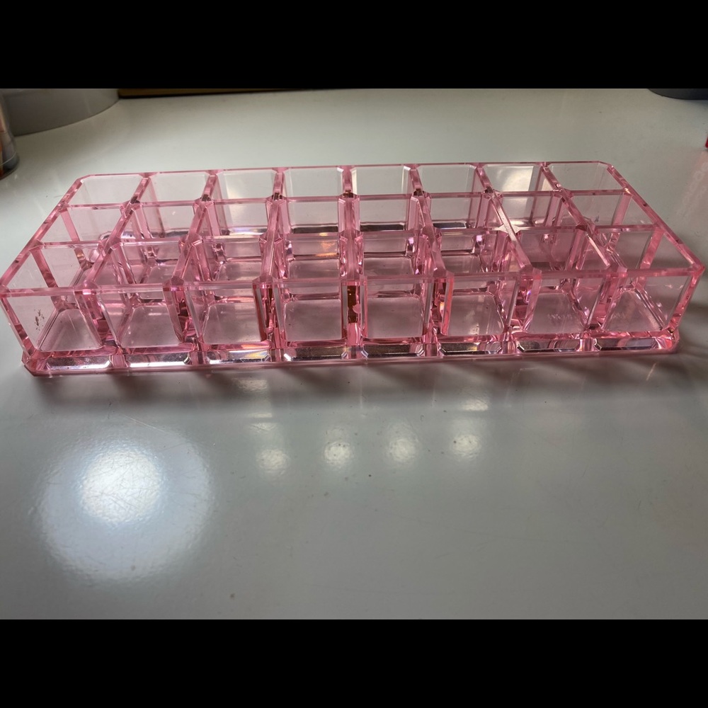 Lipstick organizer
